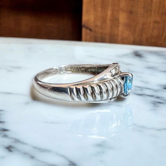 Blue Topaz Sterling Silver Ring (7) - Picture 8 of 14